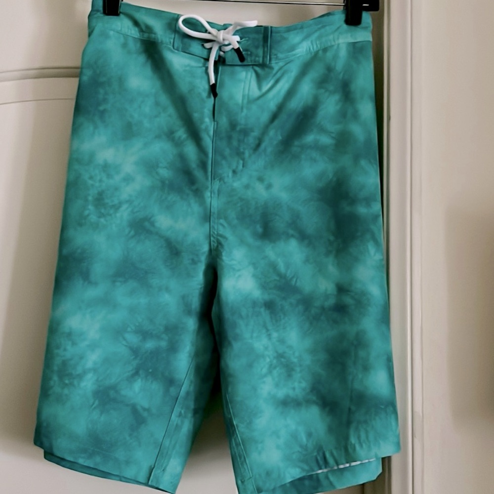 VEECE~Board Shorts / Stretch / Like New - Picture 2 of 15